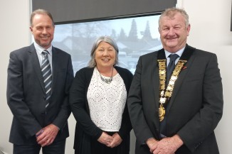 New Ashburton Mayor Liz McMillan (middle) with District Council Chief Executive Hamish Riach (left) and former Mayor Neil Brown